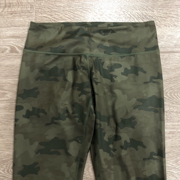 Lululemon Camo Wunder Under Leggings Medium 8 - Picture 4 of 7